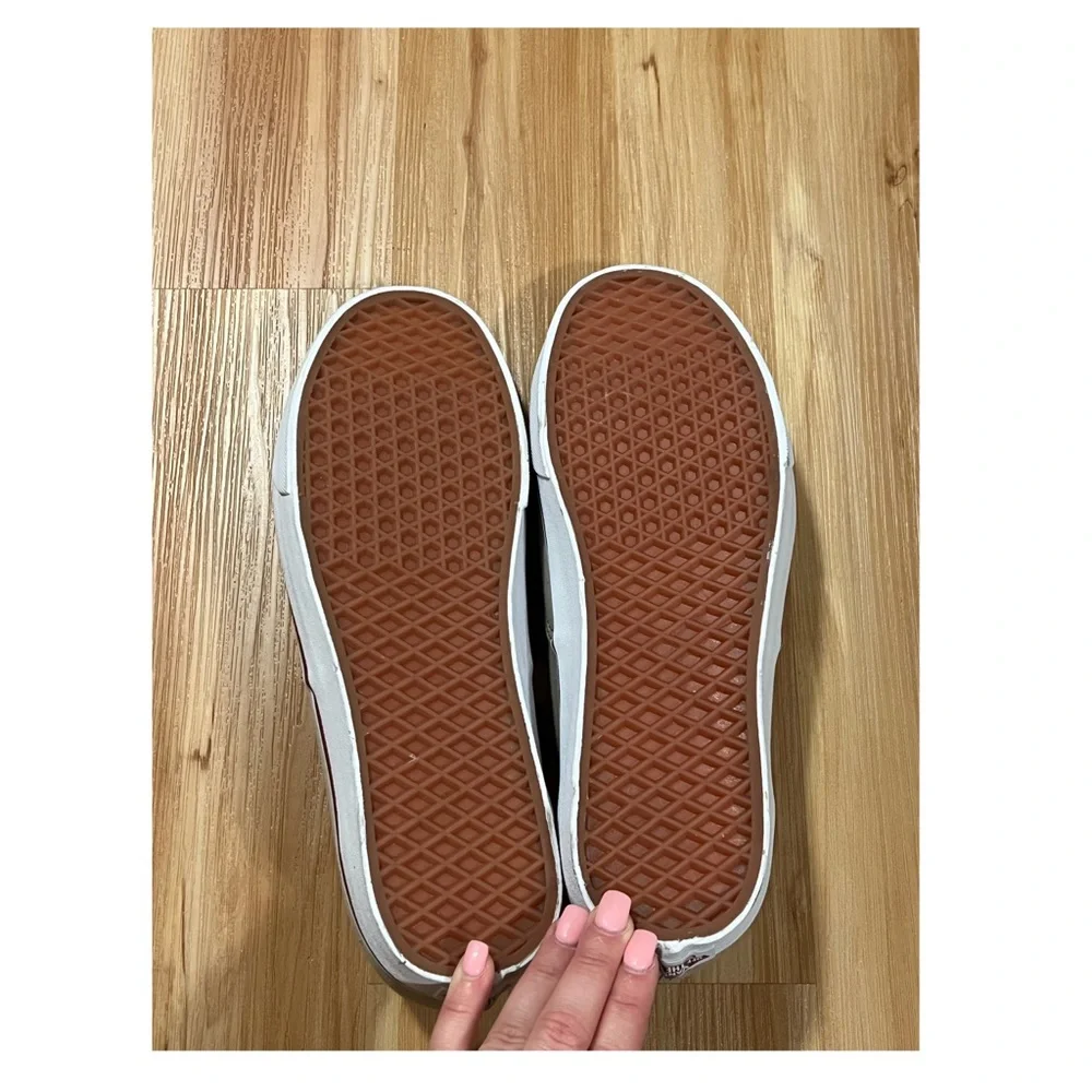 Men’s Vans - Picture 4 of 5